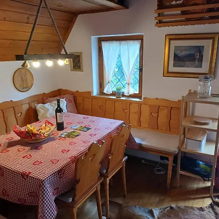 Ruby Semesterbostad Rovte
